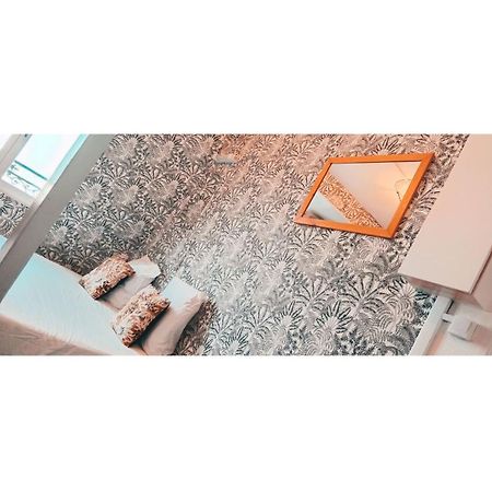 Location En Plein Coeur De Paris N°21 Apartment ภายนอก รูปภาพ